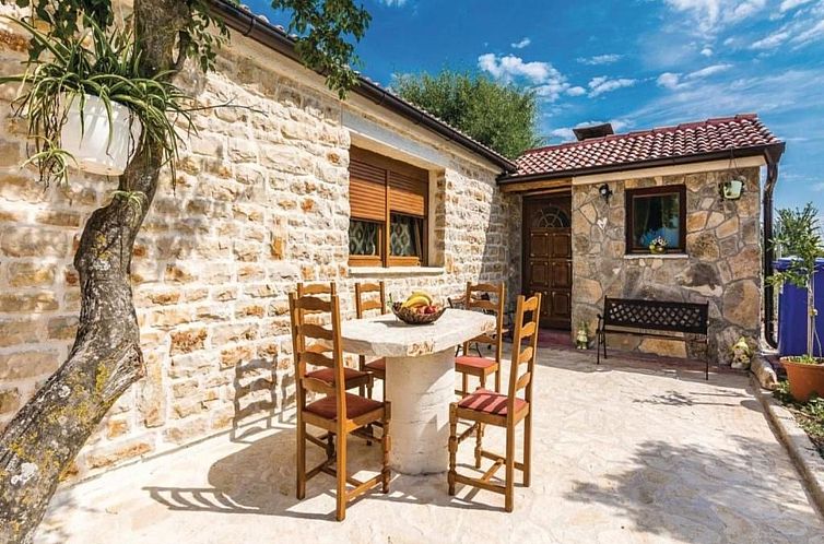 Unterkunft 10348807 - Ferienhaus Dalmatien - Vakantiehuis Anita 1 mit Pool