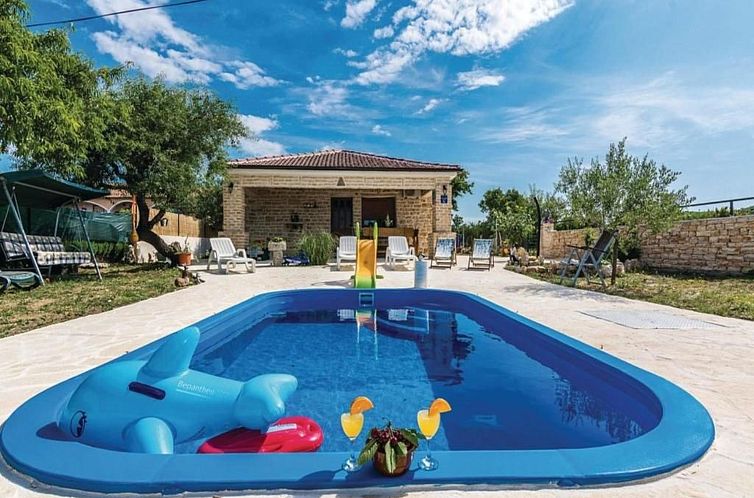 Vakantiehuis Anita 1 mit Pool