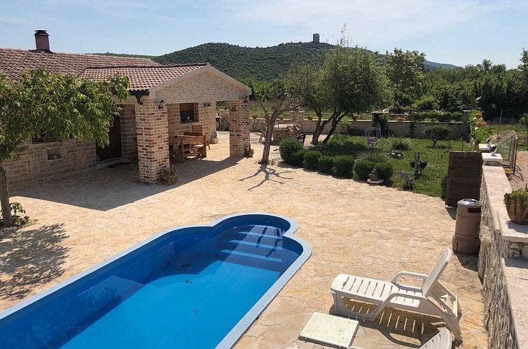 Vakantiehuis Anita 2 mit Pool