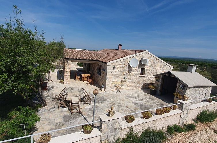 Vakantiehuis Anita 2 mit Pool