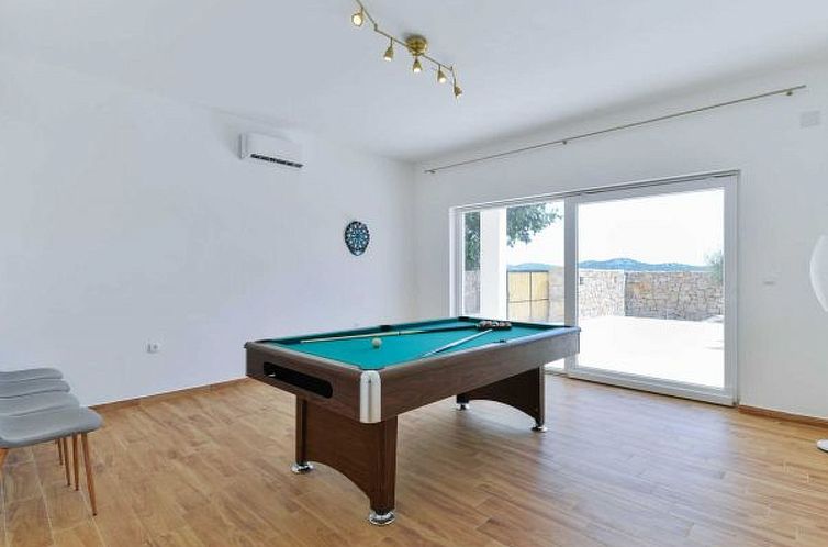 Vakantiehuis Villa Natura with pool