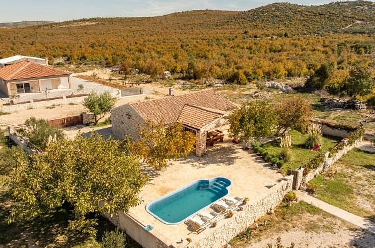 Vakantiehuis Villa Callista with Pool