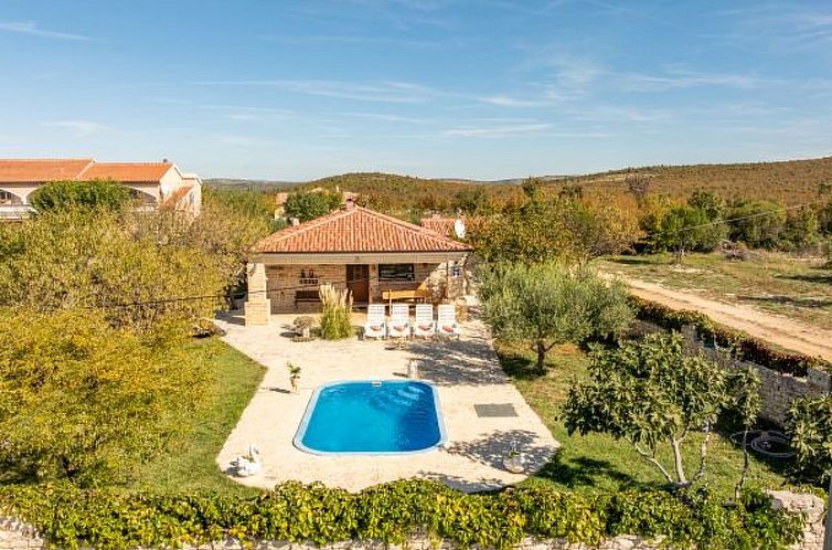 Vakantiehuis Villa Serena with pool