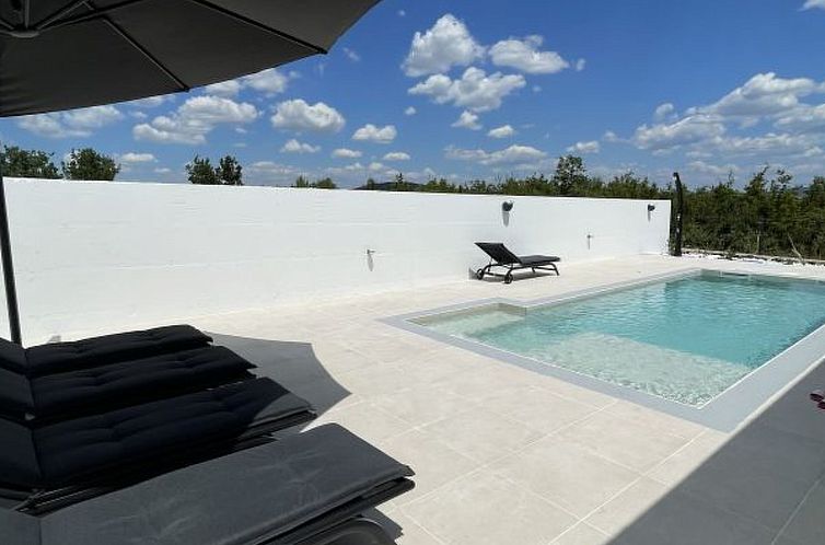 Unterkunft 10348816 - Ferienhaus Dalmatien - Vakantiehuis Holiday Home Olivarum with pool