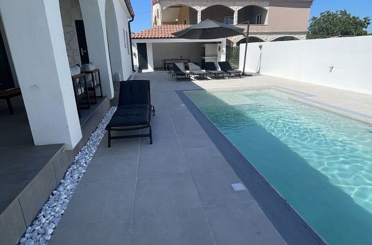 Vakantiehuis Holiday Home Olivarum with pool