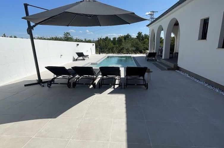 Vakantiehuis Holiday Home Olivarum with pool