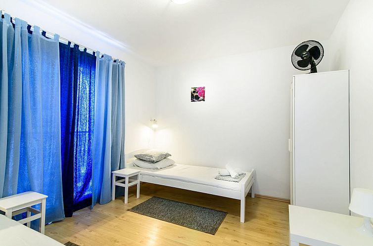 Vakantiehuis in Tisno mit Terrasse und Grill