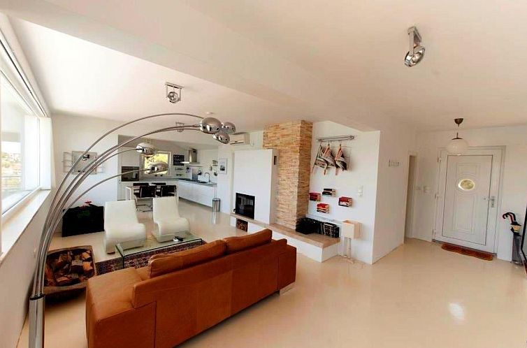 Appartement mit Balkon