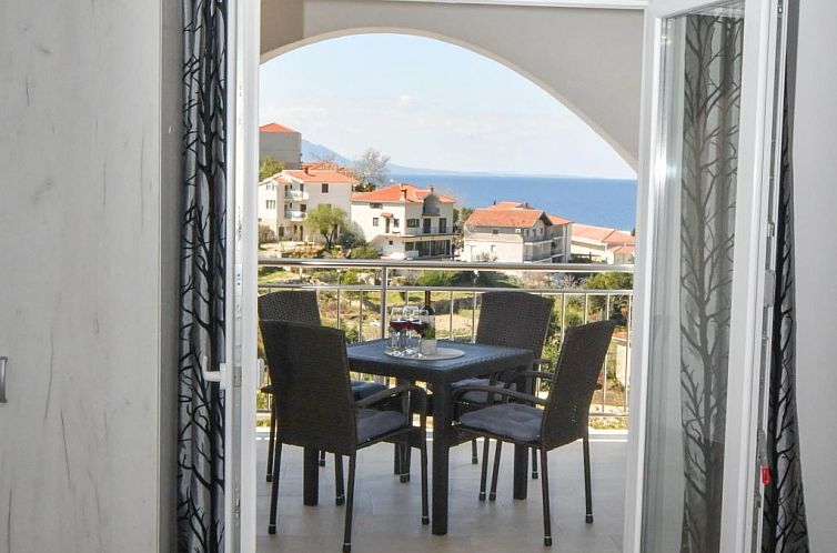 Appartement mit Terrasse