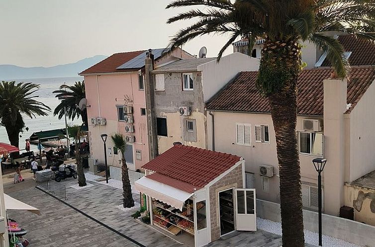 Appartement Gesamte Wohnung in Gradac mit Möbliertem Balkon