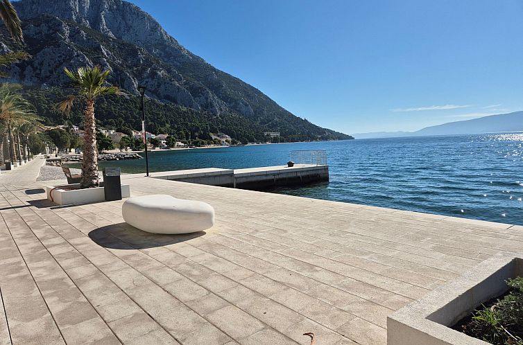 Appartement Gesamte Wohnung in Gradac mit Möbliertem Balkon