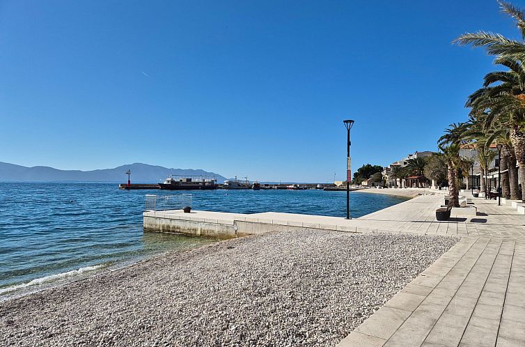 Appartement Gesamte Wohnung in Gradac mit Möbliertem Balkon