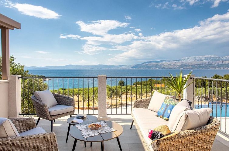 Unterkunft 10353601 - Ferienhaus Dalmatien - Vakantiehuis Villa Santa Lucia auf der Insel Brač