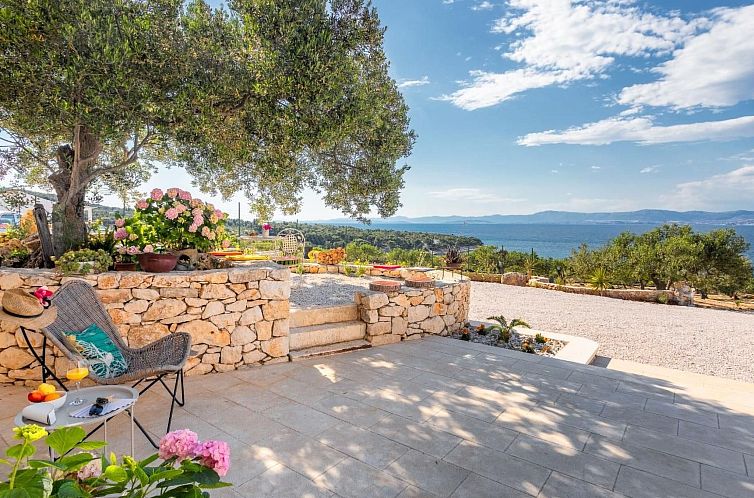 Vakantiehuis Villa Santa Lucia auf der Insel Brač