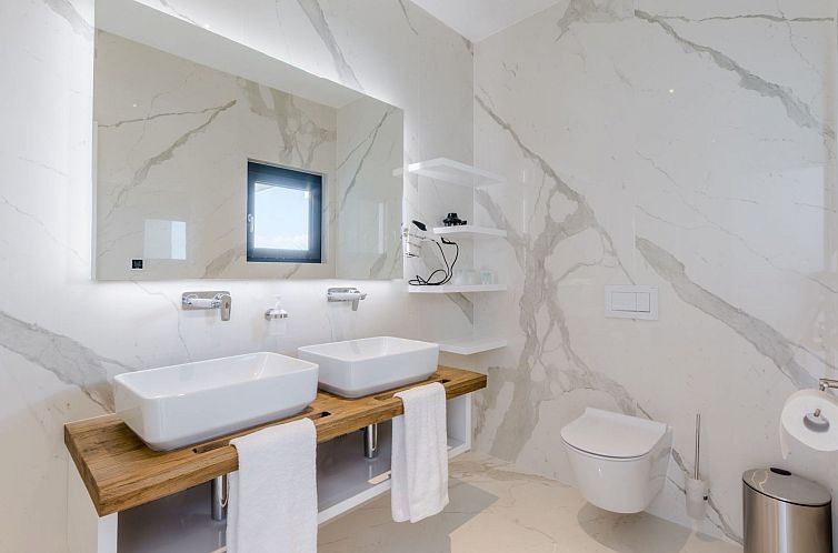 Vakantiehuis in Sutivan mit Privatem Pool