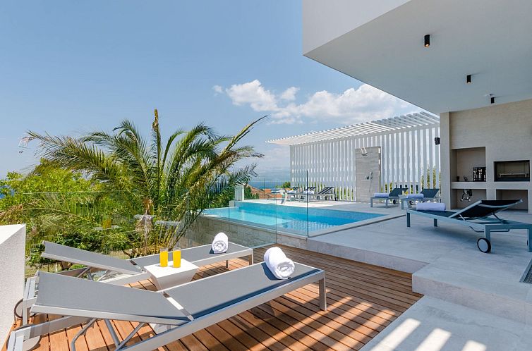 Vakantiehuis in Sutivan mit Privatem Pool