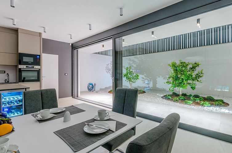 Vakantiehuis in Sutivan mit Privatem Pool