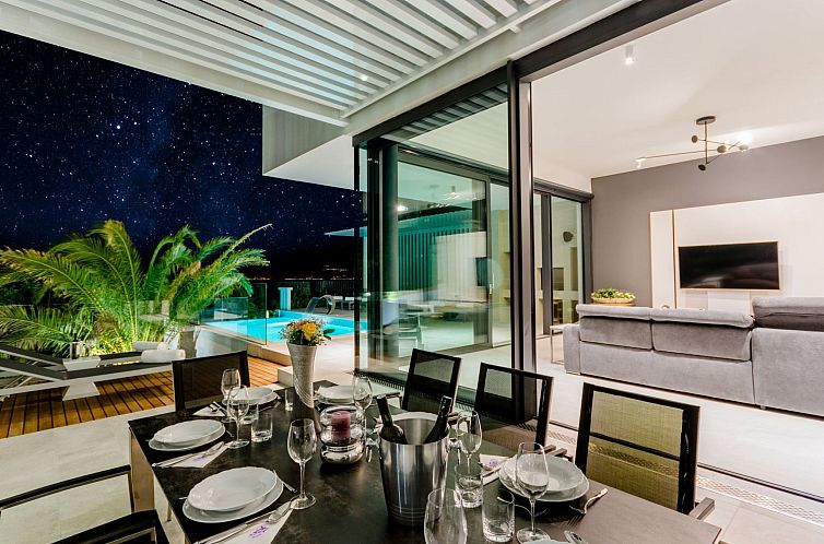 Vakantiehuis in Sutivan mit Privatem Pool