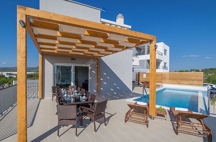 Vakantiehuis Wunderschöne Ferienvilla Lomari