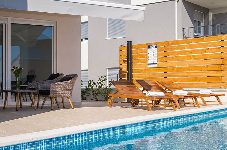 Vakantiehuis Wunderschöne Ferienvilla Lomari