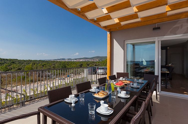 Vakantiehuis Wunderschöne Ferienvilla Lomari