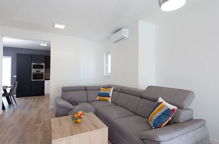 Vakantiehuis Wunderschöne Ferienvilla Lomari
