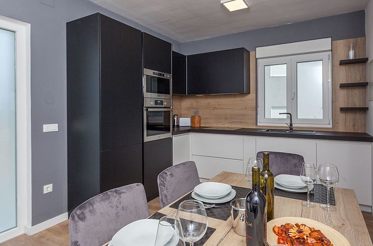 Vakantiehuis Wunderschöne Ferienvilla Lomari