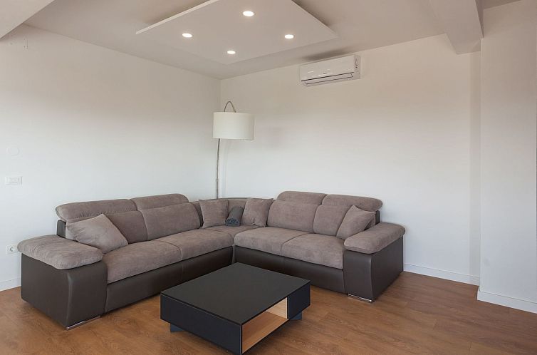 Vakantiehuis Wunderschöne Ferienvilla Lomari