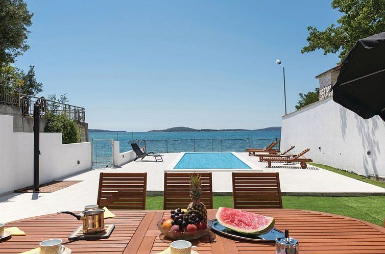 Unterkunft 1037713 - Ferienhaus Dalmatien - Vakantiehuis Villa Felicita für 12 Personen in Zaboric