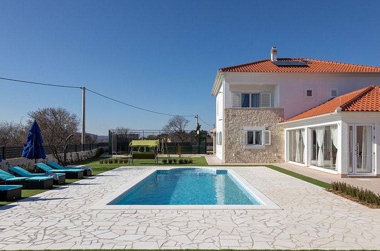 Vakantiehuis Charmante Villa Darina für 11 Personen