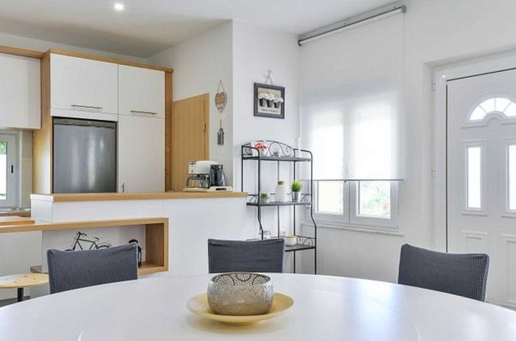 Appartement Holiday Apartment Inga with exit to the beach