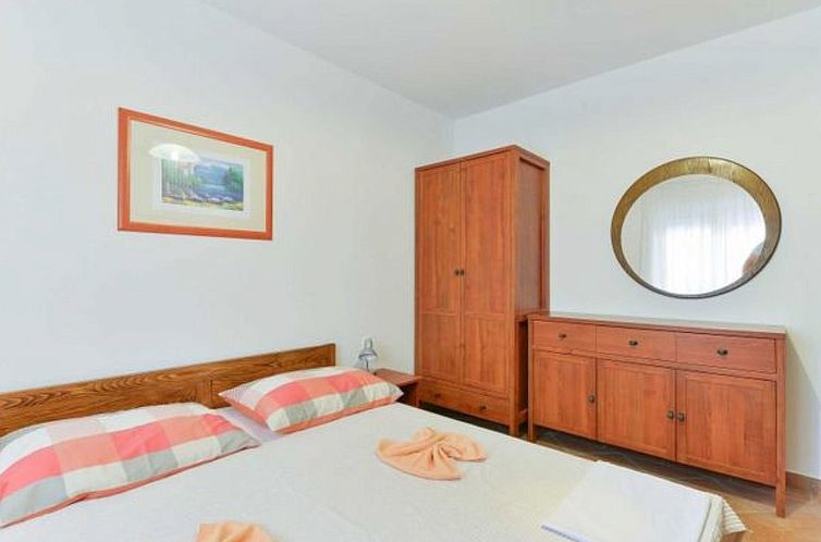 Appartement Holiday Apartment Inga with exit to the beach