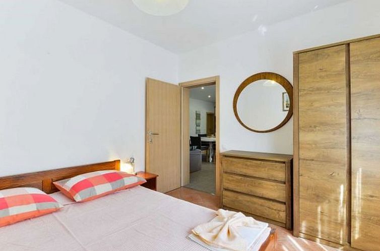 Appartement Holiday Apartment Inga with exit to the beach