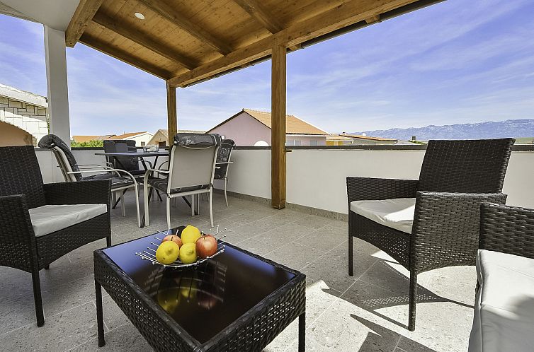 Guest house 1038316 - Apartment Dalmatia - Appartement Matanovi Dvori