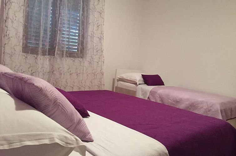 Appartement Geräumige Ferienwohnung mit schönem Garten