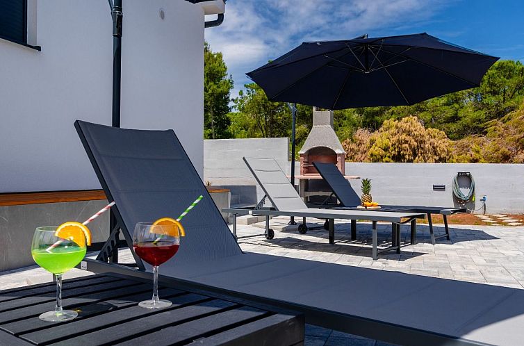 Vakantiehuis NEU Ferienhaus in Vir -TA Leut Agency