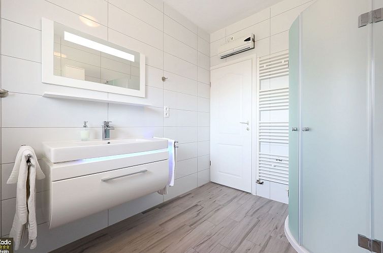 Appartement Wohnung mit Meerblick Glamour Vir - Agentur TA L