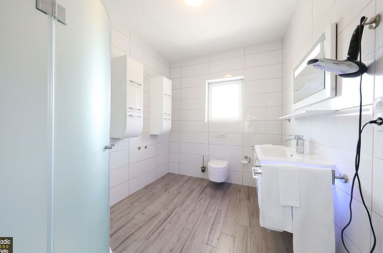 Appartement Wohnung mit Meerblick Glamour Vir - Agentur TA L