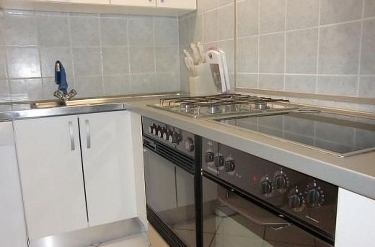 Vakantiehuis Villa mit beheiztem Pool Privlaka - TA Leut Age