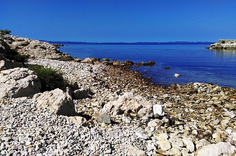 Vakantiehuis in Vir mit Terrasse und Garten