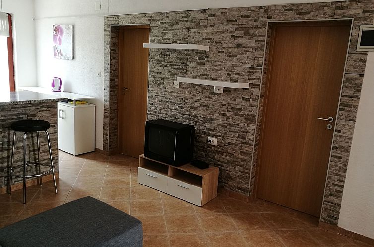 Appartement Gemütliche Erdgeschosswohnung Ema mit Terrasse