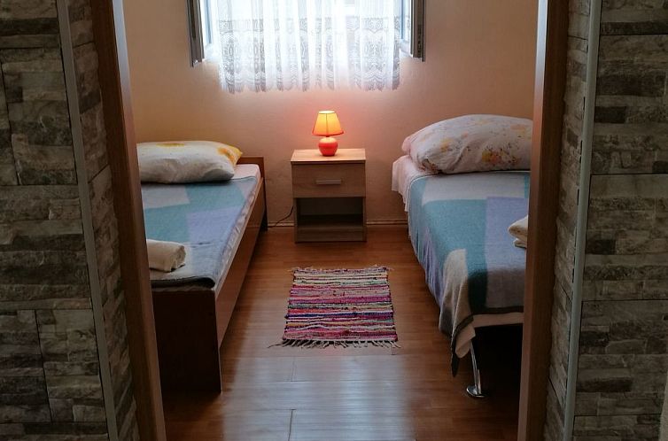 Appartement Gemütliche Erdgeschosswohnung Ema mit Terrasse