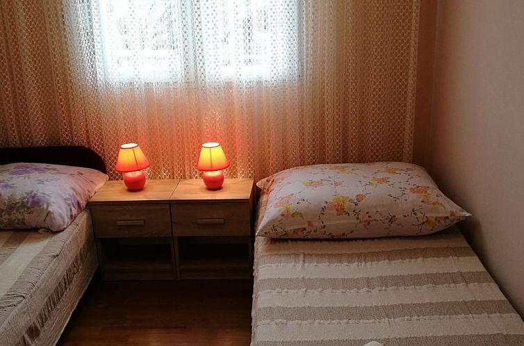 Appartement Gemütliche Erdgeschosswohnung Ema mit Terrasse