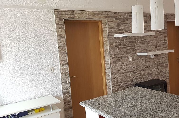 Appartement Gemütliche Erdgeschosswohnung Ema mit Terrasse