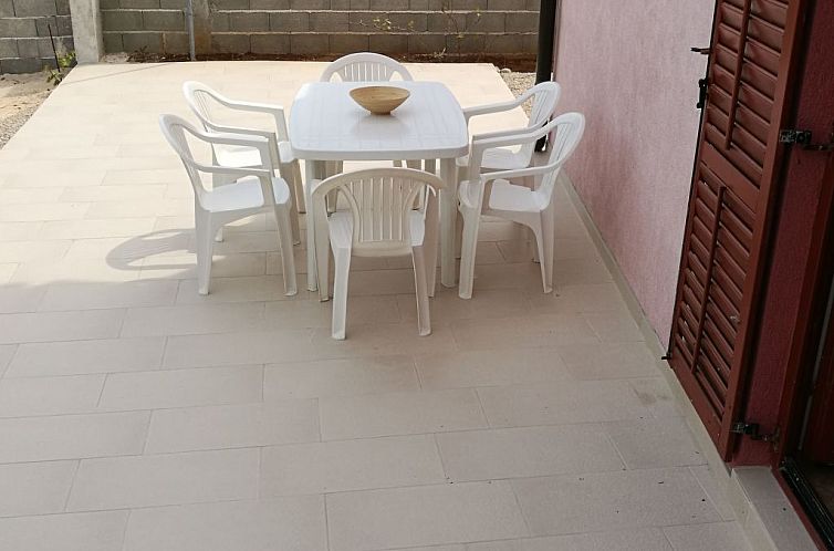 Appartement Gemütliche Erdgeschosswohnung Ema mit Terrasse