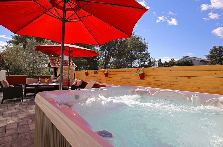 Unterkunft 1038371 - Ferienhaus Dalmatien - Vakantiehuis Haus Pesha