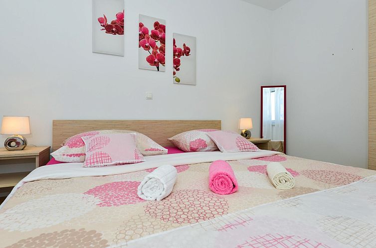 Appartement für fünf Personen im ersten Stock