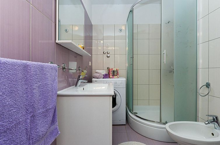 Appartement für fünf Personen im ersten Stock