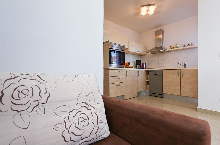 Appartement für fünf Personen im ersten Stock