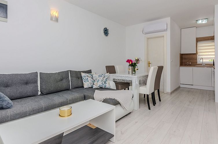 Appartement Apartment Lucica 2